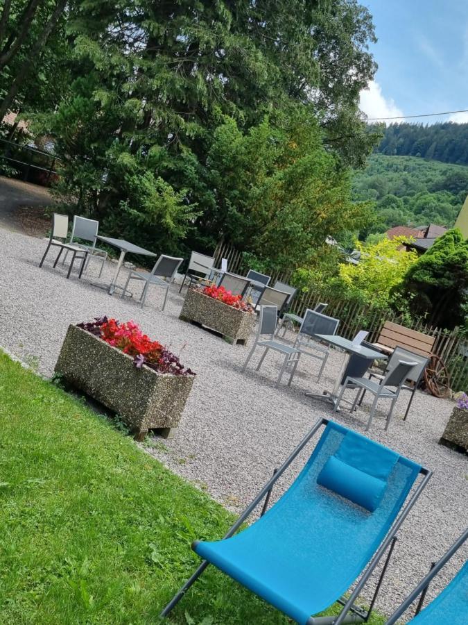 Logis Hotel Restaurant De La Poste Et Spa De Montagne Le Bonhomme Exterior foto